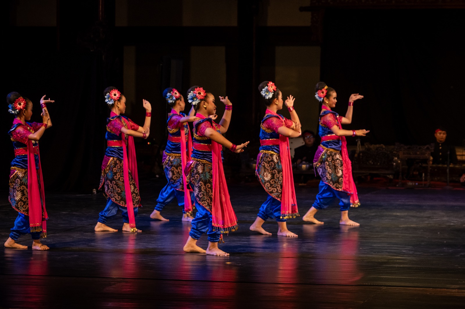 Pementasan Tari Tradisional